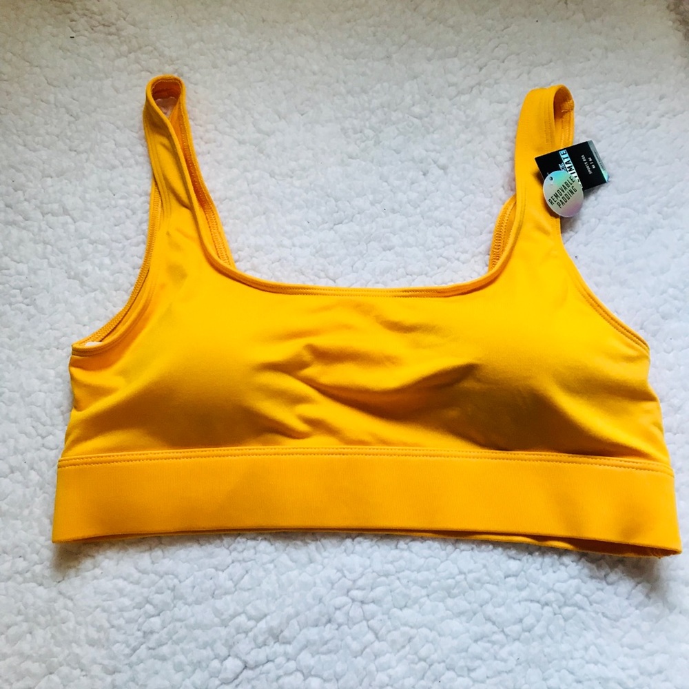 NWT PINK sports bra Size M